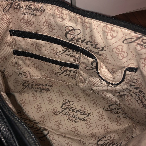 Guess Handbag - Picture 5 of 6